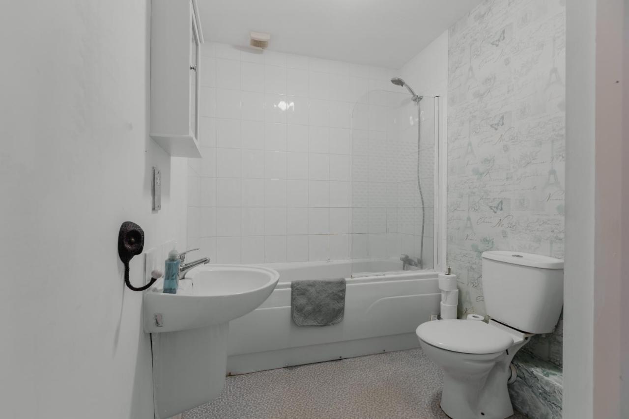 Hullidays - Theatre Side Apartment - Refurbished 2023 Kingston upon Hull Eksteriør bilde
